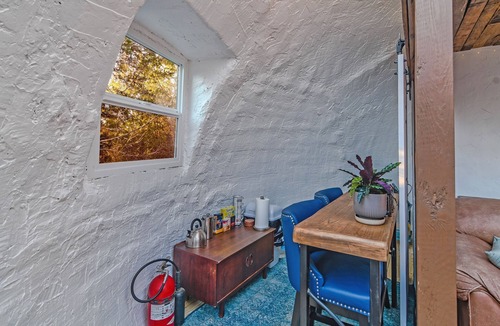 Greeneville Cabin | Delightful off-grid geodesic dome in charming Greeneville perfect for getaway