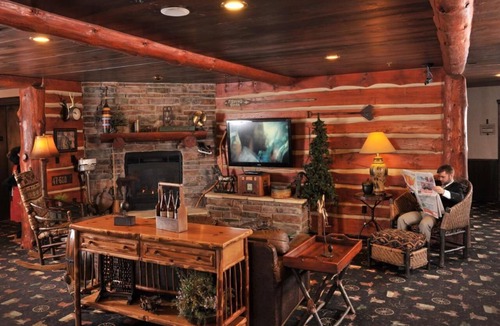 St. Joseph Hotel | Deluxe 2 Double, Stoney Creek, Comfort for the Crew | 2 Units