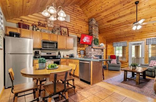 Notch Estates House | Deluxe Notch Estates Cabin, Close to SDC - 4 Bedroom Suites, 2 Living Areas, 2 Pools! | 35