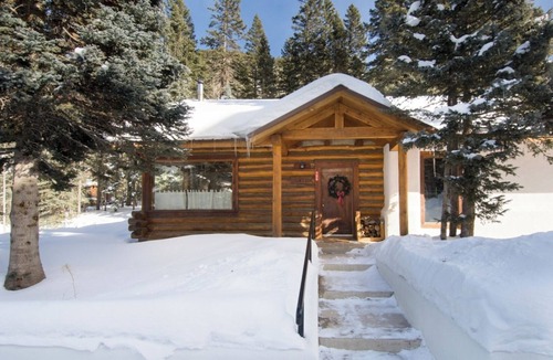 Taos Ski Valley Cabin | Denton Cabin - Warm Log Cabin, close to Mountain Stream and Ski Return Trail