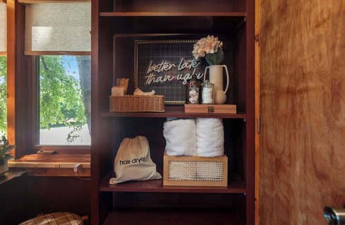 Frankfort Ski Chalet | Derby Day Digs Frankfort