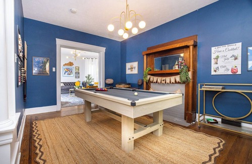 Shelby Park House | Derby Ready Stay Sleeps 9 Pool Table & Firepit