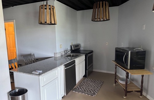 Bloomfield Cabin | DERBY SPECIAL includes parking spot 50 ft from the track . 6-bedroom lodge