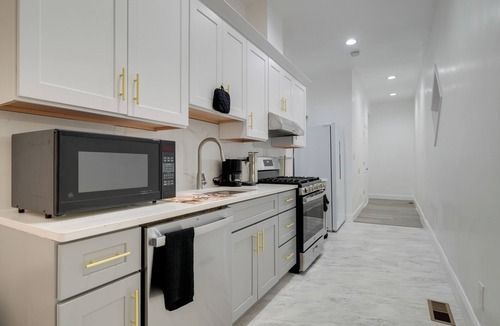 South Louisville House | Derby Week Retreat < 1 Mi to Churchill Downs