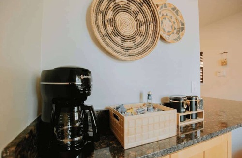 Vecinos Del Bosque House | Desert Sunset+Hot Tub!