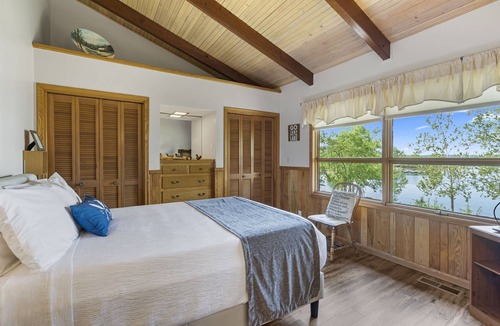 Big Cedars Cabin | Direct Waterfront & Sunset views! Best View of Table Rock Lake-steps to the shore! Swim Dock!