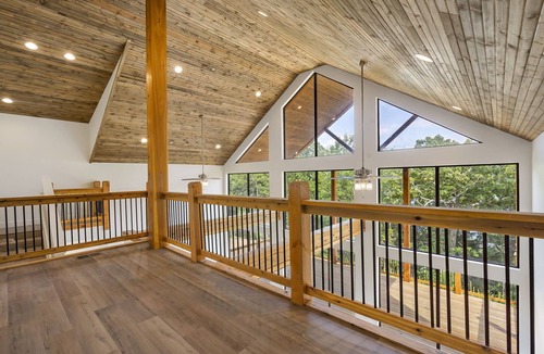 Reeds Spring House | Discounted rates for fall! Table Rock views! 6Bdm