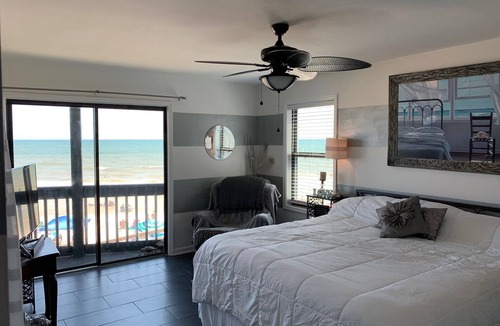 Sneads Ferry Condo | DISCOUNTED Rates for Aug. 2026-Newly Renovated 3 Bed, 3 Bath Oceanfront pt. Unit