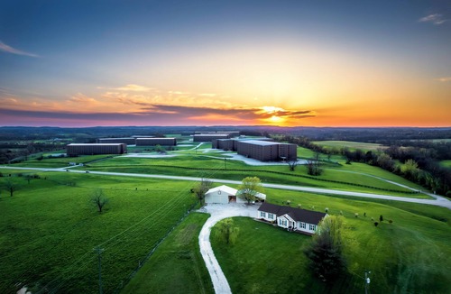 Coxs Creek House | Distiller's Dream - Bourbon Trail Country Fun - 12 minutes to Bardstown Square