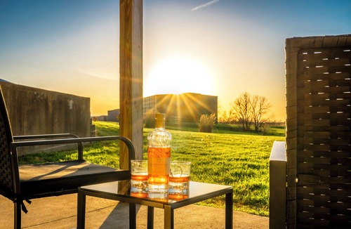 Coxs Creek House | Distiller's Dream - Bourbon Trail Country Fun - 12 minutes to Bardstown Square