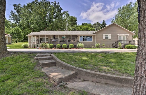 Cleora Cottage | Dock & Grand Lake Access! Idyllic Afton Getaway