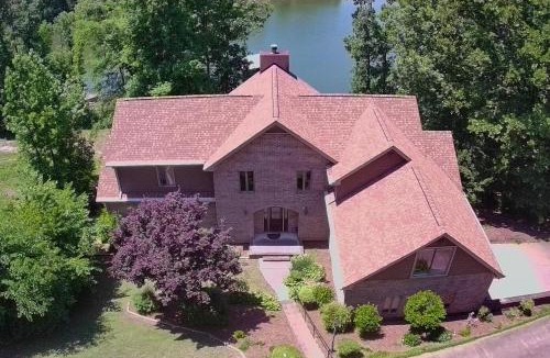 Whiteside House | Dock & Hot Tub: Tennessee River Cabin Getaway