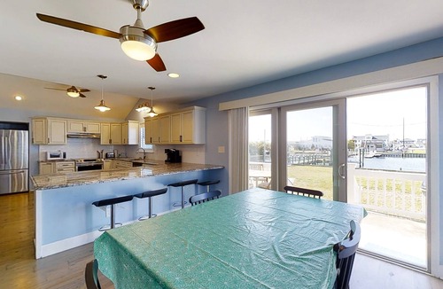 Atlantic Beach Cottage | Dock of the Bay: Dog Friendly, Canal-Front w/Deepwater Boat Slip