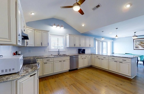 Atlantic Beach Cottage | Dock of the Bay: Dog Friendly, Canal-Front w/Deepwater Boat Slip
