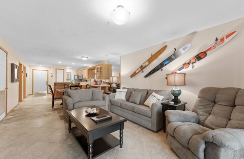 Hollister Condo | Dog-Friendly Quiet Cove Condo with Pool by RedAwning