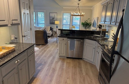 South Tulsa Condo | Dogwood Cliff Cozy 2-bedroom condo in the amazing Coves gated community