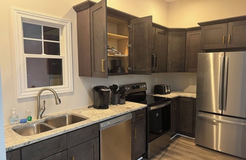 Old Louisville House | Downtown 2 bedrooms Luxe unit.