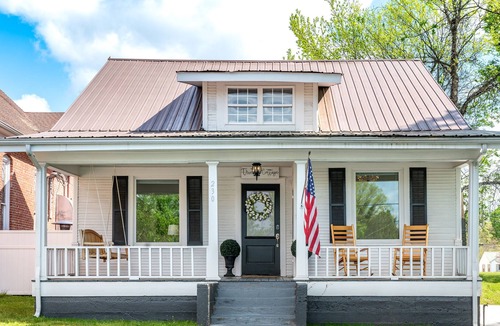 Dayton Cottage | Downtown Dayton Historic Cottage