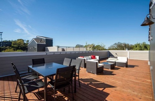 Nashville Apartment | Downtown Escape/Rtop Deck/12 Beds