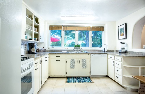 Downtown Santa Fe House | Downtown Santa Fe, Walk to Plaza, 2B/2B + Full Kitchen, AIr Conditioned