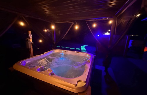 Taylor Berry House | Dragons Perch | Hot Tub | 2 Bedroom