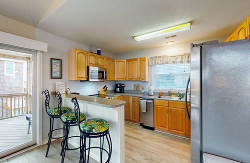 Frisco House | Dreamy dog-friendly getaway with ocean views, beach access, fast WiFi, and deck