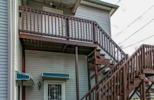 Clarksville Apartment | ❤DT Victorian Apt D❤ 1br~Walk to DT/APSU~Firepit❤