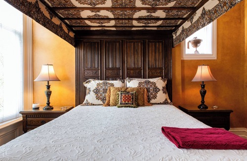 Old Louisville Bed & Breakfast | DuPont Mansion Bed & Breakfast