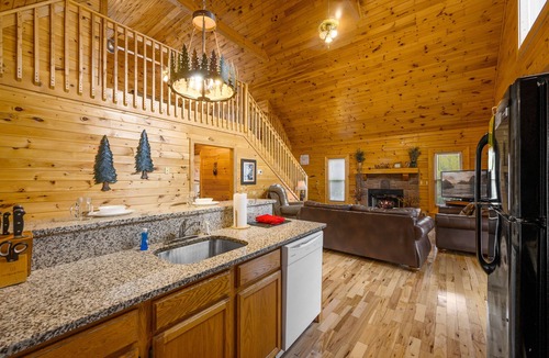 Sevierville Cabin | Eagle Star Cabin: Scenic Smokies Getaway