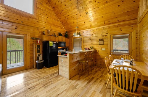 Sevierville Cabin | Eagle Star Cabin: Scenic Smokies Getaway