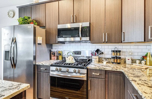 Madison House | East End River Retreat: Dogs Welcome!