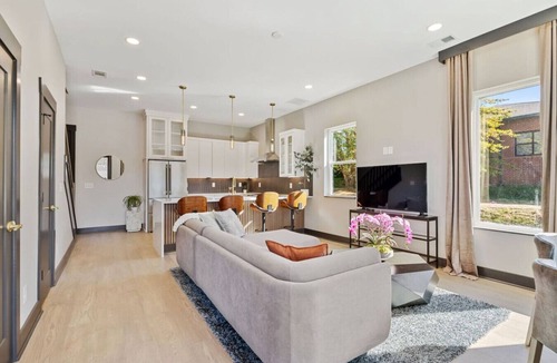 Madison House | East Nash Luxury Escape w/Rooftop Deck-Sleeps 12!
