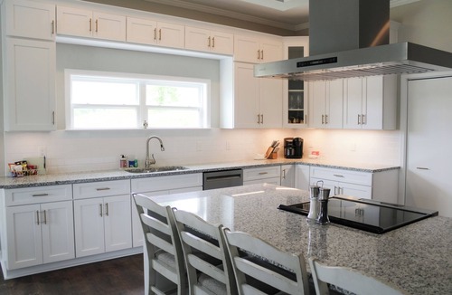 Eddyville House | Eddy Bay Hideaway - Family Oasis!