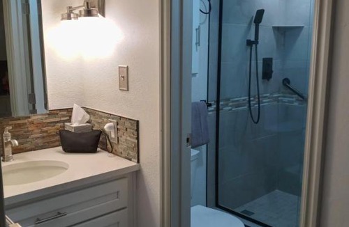 Brian Head Apartment | Edelweiss Getaway next to AlpenGlow chair