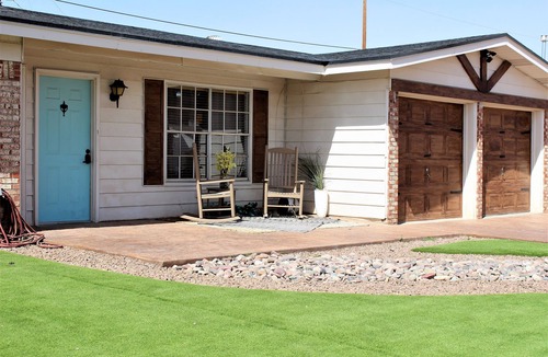 Northeast El Paso Apartment | El Chuco Home W/Pool, Pool Table,15 min Downtown
