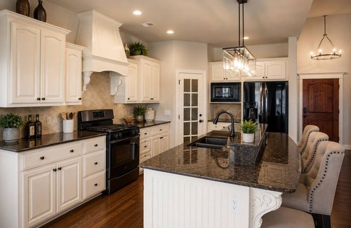 Sapulpa House | Elegant Brick House at Jenks