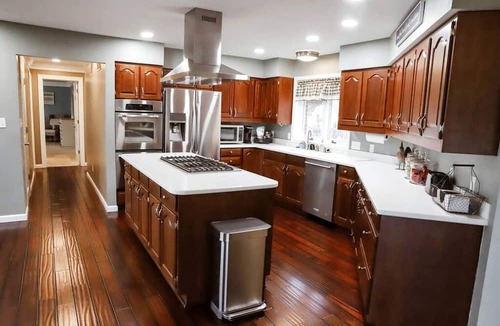 Owensville House | Elegant Glamping Vacation Rental in Missouri - Tranquil Getaway Suitable for 10 People near Owensville