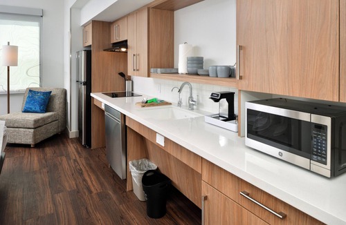 Leawood Hotel | Element by Marriott Overland Park