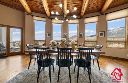 North Albuquerque Acres House | Elena's Sandia Sanctuary - An Irvie Home