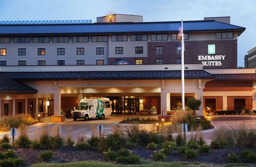 Old Market Hotel | Embassy Suites by Hilton Omaha Downtown Old Market