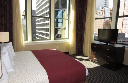 Downtown St. Louis Hotel | Embassy Suites by Hilton St. Louis Downtown