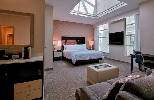 Downtown Louisville Hotel | Embassy Suites Louisville Downtown