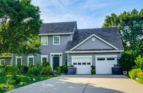 Clive House | Endless Fun! Family Home w/Spacious Yard in Clive