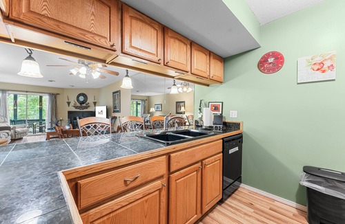 Table Rock Condo | Enjoy the Indoors and Outdoors in this Adorable Condo! This Oasis Allows Pets
