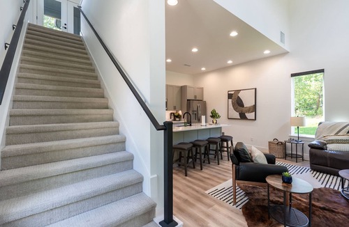 Bella Vista House | Entire Home w/Cyclist Garage Lounge