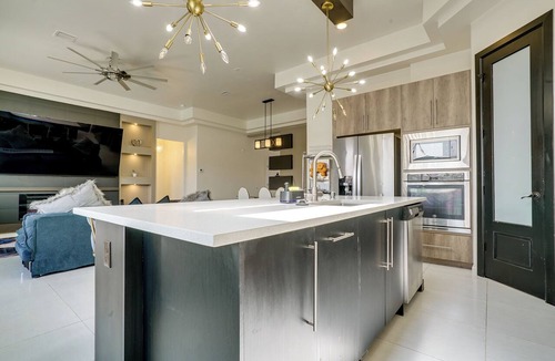 Chamberino House | EP Oasis w/Pool & Spa, Near I-10 & Hospitals