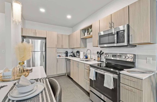 Rogers Condo | Epic 1BR + Pool | Gym + Yoga | LCP Collection