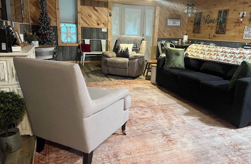 Burnside Cabin | Escape to a upscale cozy cabin and private,near Daniel Forest, Lake Cumberland