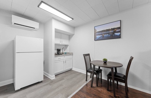 Indian Point Condo | Escape to Comfort and Convenience, Perfect Couples Getaway or Solo Retreat!
