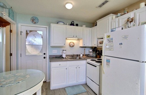 Hatteras Condo | Escape to the beach with Cabana By The Sea!